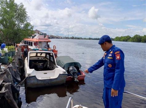 Waspada Banjir Personel Satpolair Cek Ketinggian Air Sungai