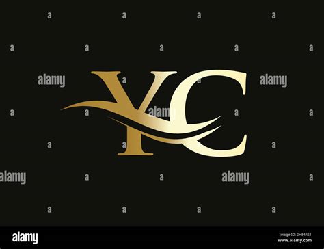 Diseño inicial del logotipo YC con letra dorada Logotipo YC con diseño