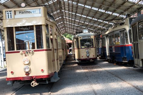 Fotografieren im Straßenbahn Museum Hannover