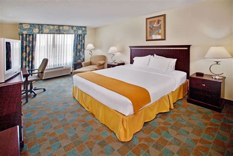 Discount Coupon for Holiday Inn Express Hotel & Suites Altoona-Des Moines in Altoona, Iowa ...