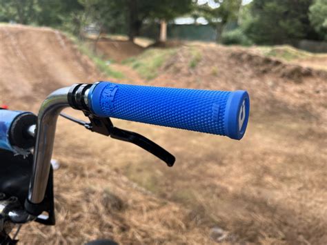 ODI Ruffian XL V2 1 Lock On Grips Review Bmxultra