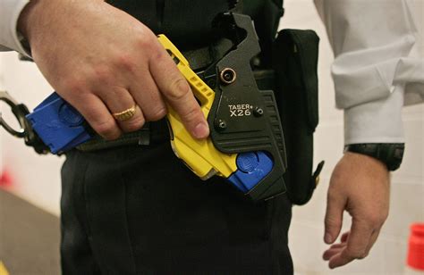 Cincinnati Police Officer Shoots 11 Year Old Girl With Taser For