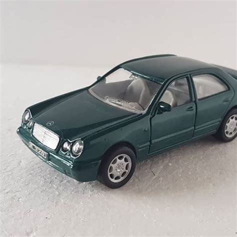 Welly Mercedes Benz E230