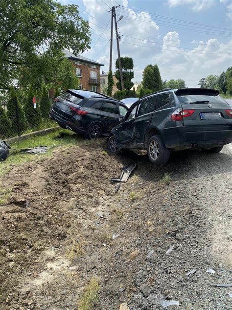 Wypadek Na Drodze Krajowej Nr Pod Krakowem Zderzy Y Si Dwa Pojazdy