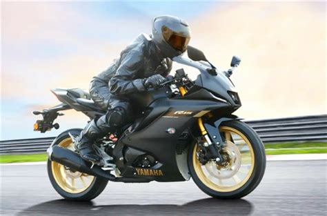 Yamaha Unveils YZF R15 V4 Dark Knight Edition Yamaha Un