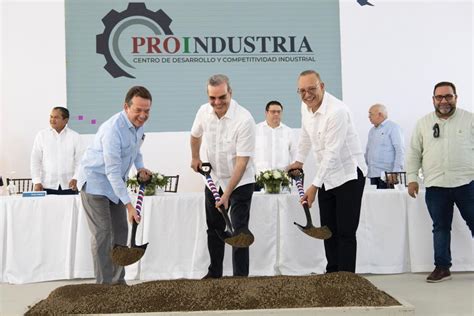 Presidente Abinader da primer palazo para la construcción y ampliación