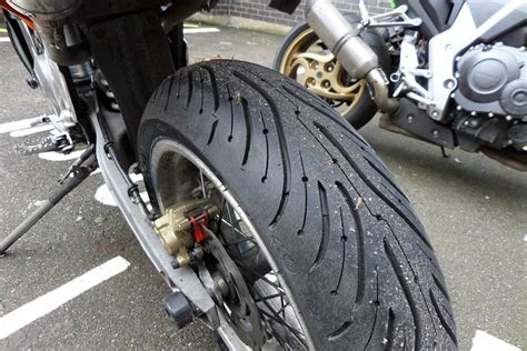 Летние мотошины Michelin Pilot Road 4 GT - купить резину для мотоцикла ...