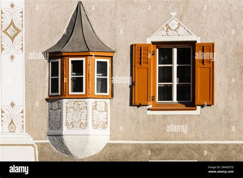 Bay Windows Windows Sgraffito Facade Decorations Historic Houses