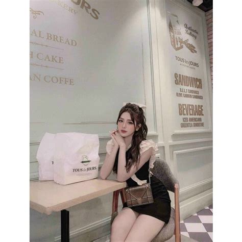 Mua Đầm hot girl hot trend đi cà phê đi dạo phố đi biển đi công sở dáng xoè dài cổ tròn có