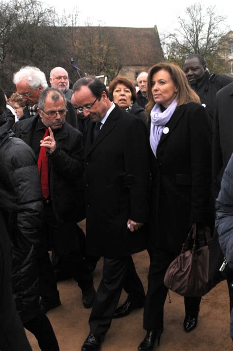 Photo Valérie Trierweiler et François Hollande en 2011 Purepeople