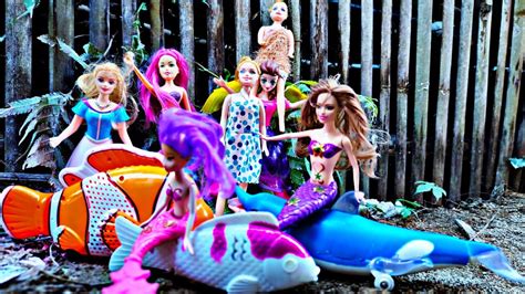 Menemukan Mainan Boneka Barbie Ikan Nemo Lumba2 Koi Putri Duyung Dan