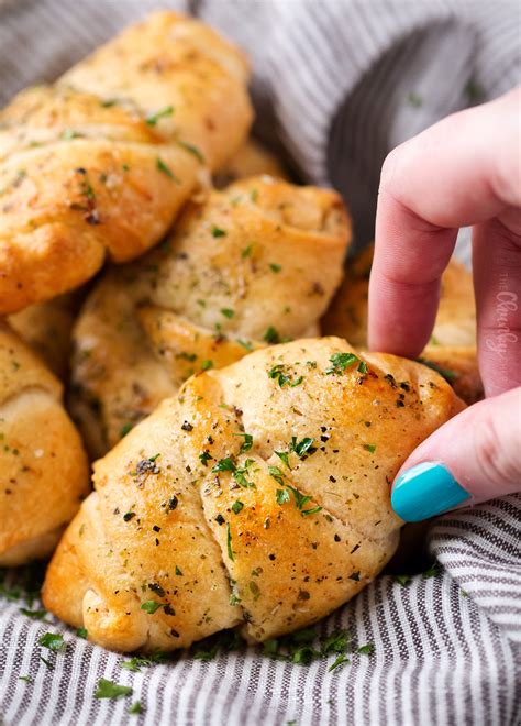 Buttery Garlic Cheese Bombs The Chunky Chef