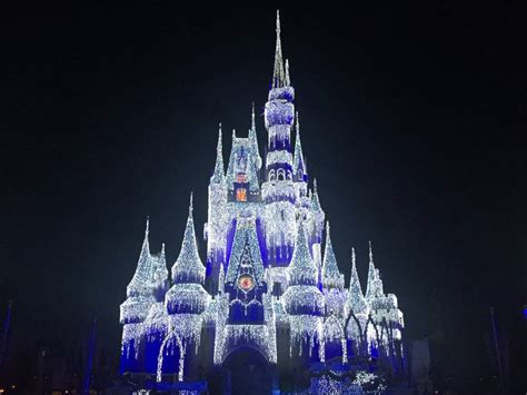 Video Frozen Holiday Wish Cinderella Castle Lighting 2016 Magic