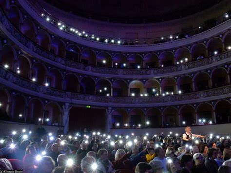 La Big Vocal Orchestra Incanta Il Pubblico Al Verdi Con Il Conce