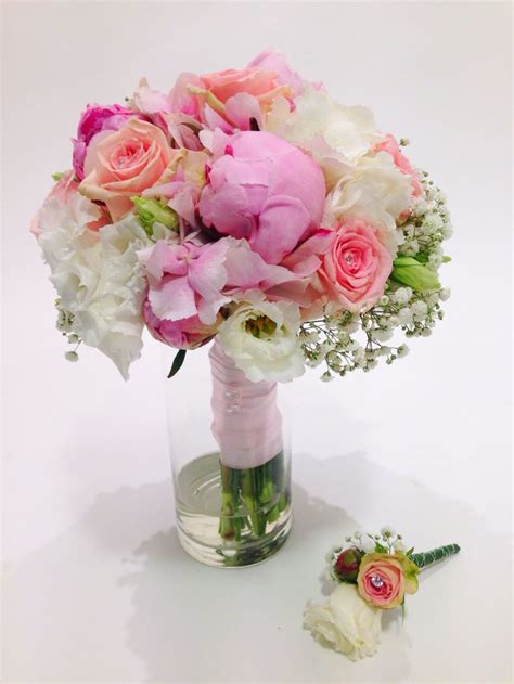 Brautstrauß rosa weiß mit Rosen Hortensie Schleierkraut Eustoma und