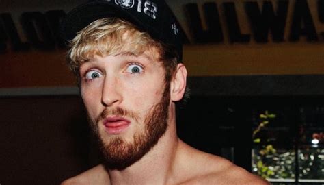 Logan Paul Cracks And Appears Naked Before Wrestlemania Photo Archyde