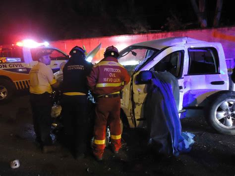 Muere hombre que festejaba su cumpleaños al estrellar su camioneta