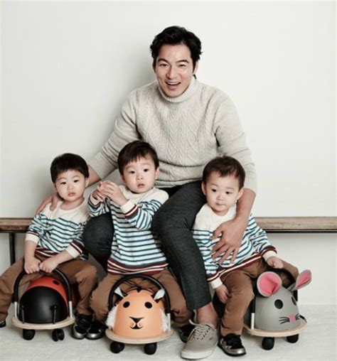 Song Il Gook Keeps An Eye On Comments About His Triplets Soompi