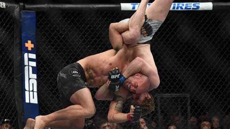 Ufc Results Ben Askren Wins In Debut With Controversial Submission