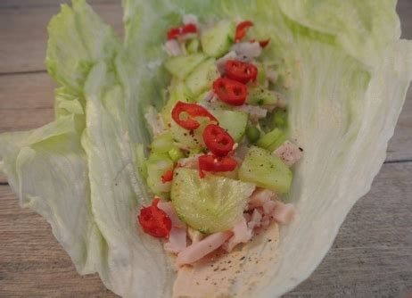 Westlandpeppers IJsbergsla Wrap Met Rode Peper