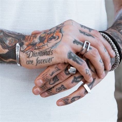 Inspira Es De Tatuagem Na M O Para Voc Fazer A Sua Small Hand