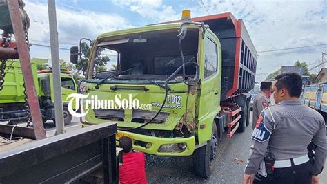 BREAKING NEWS Kecelakaan Karambol Di Jalan Solo Joga Ceper Klaten 4