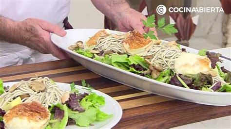 Ensalada Templada De Gulas Champi Ones Y Queso De Cabra Karlos Argui Ano