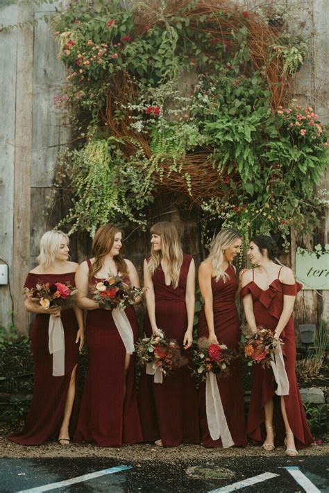 Damas De Honor Rosario Contreras Maroon Bridesmaid Dresses