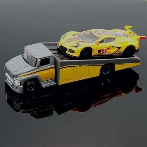 Hot Wheels Corvette C R Carry On Coffret Cadeau Jouet Jaune