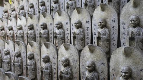 Download wallpaper Japan Hiroshima Miyajima in Temple Daishō