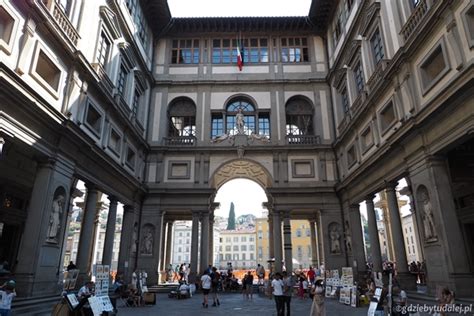 Budynek Galerii Uffizi Galeria Zosta A Zalo Ona W Roku