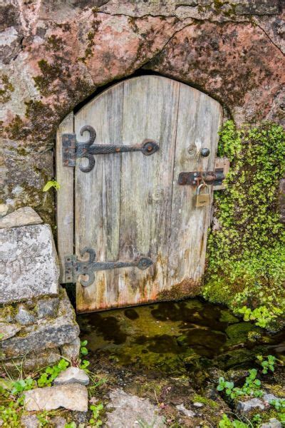 St Agnes Holy Well Cothelstone History Photos And Visiting Information