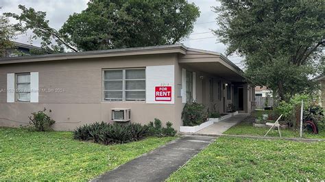 Ne Nd St Unit North Miami Beach Fl Room For Rent In