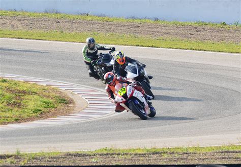 Corso Guida Moto Levante Circuit