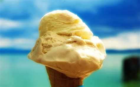 Yellow ice cream in cone HD wallpaper | Wallpaper Flare