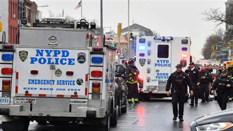 La Police De New York Lanc E Aux Trousses Du Tireur Du M Tro