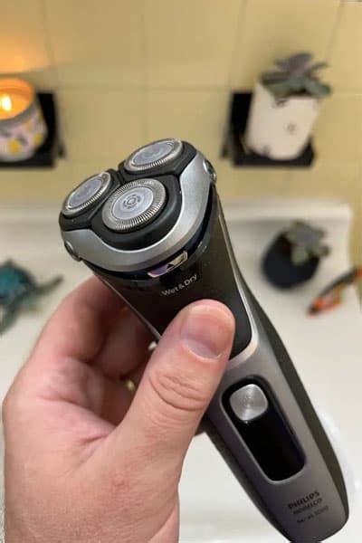 How to Use a Rotary Shaver – A Practical Guide