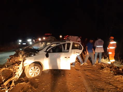 Uma Pessoa Morre E Duas Ficam Feridas Em Acidente Carro Mgc Em