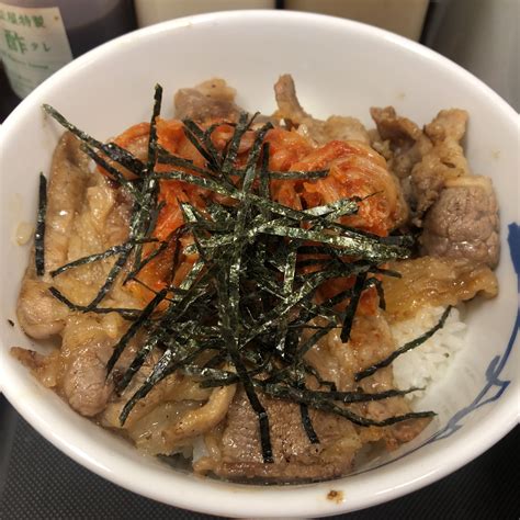 今日のランチ：キムカル丼