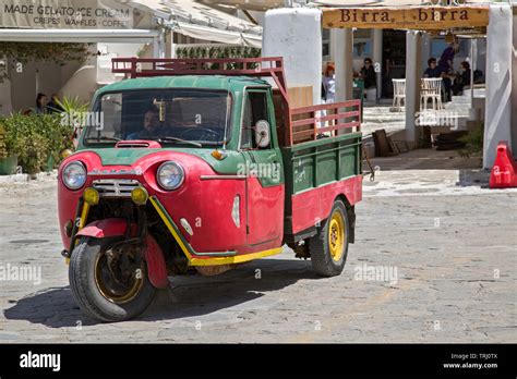 3 Wheeled Truck Hi Res Stock Photography And Images Alamy