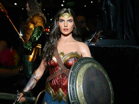 SDCC18 Hot Toys Figures