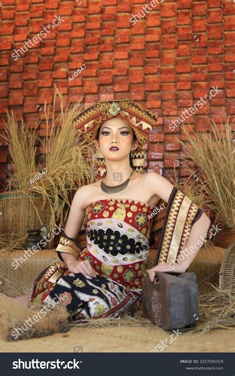 Jambi Indonesia October 2022 Girl Who Stock Photo 2227591019 Shutterstock