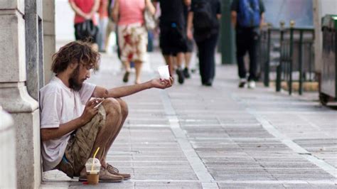 El Delito De Pedir Dinero Por La Calle