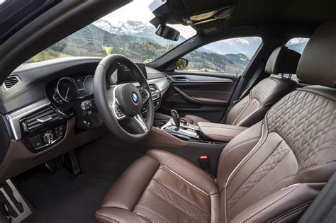 2018 BMW M550i : Review