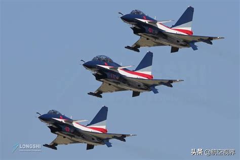 空軍八一飛行表演隊，精彩表演力壓群雄，國產戰鬥機提供堅實基礎 每日頭條