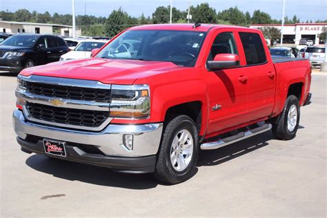 Pre Owned 2018 Chevrolet Silverado 1500 LT 4D Crew Cab In Longview