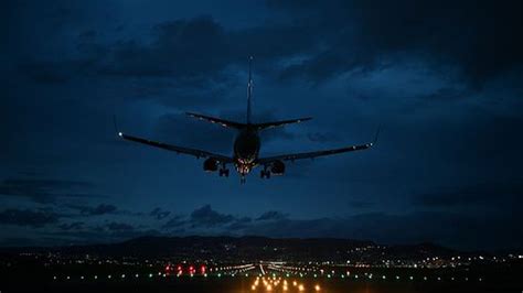 Drama Na Nebu Iznad Hrvatske Avion Naglo Promijenio Smjer I Prisilno