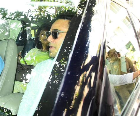 Ranbir Kapoor-Alia Bhatt’s family reach venue for wedding festivities; Kareena Kapoor Khan ...