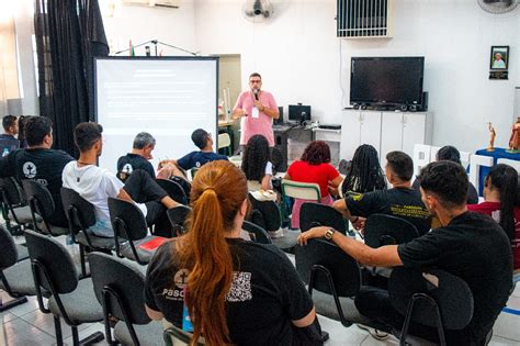 Pascom Re Ne Mais De Agentes De Pastoral No Encontro Diocesano Em