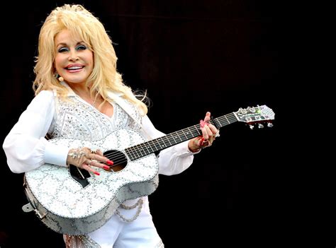 Who Is The Real Dolly Parton Biography Dolly Aims To Find Out E Online